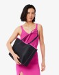 SAC SHOPPING ANNA RÉVERSIBLE MALVA NOIR LACOSTE SAC SHOPPING ANNA RÉVERSIBLE MALVA NOIR LACOSTE