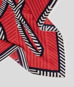 CARRÉ DE SOIE 60CM AUTOGRAPH ROUGE KL